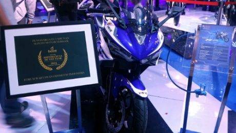 Yamaha YZF-R25 Motorcycle of The Year 2014 Forwot Award