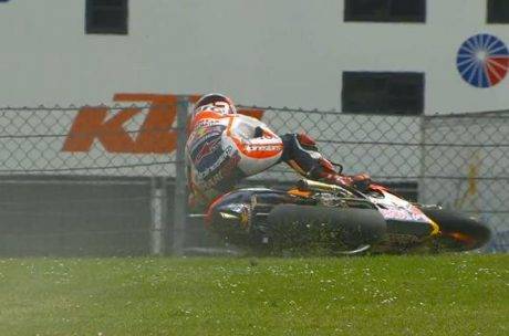 Marquez jatuh pada FP1 Assen...