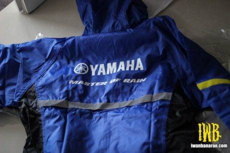 Jas hujan Yamaha (9)