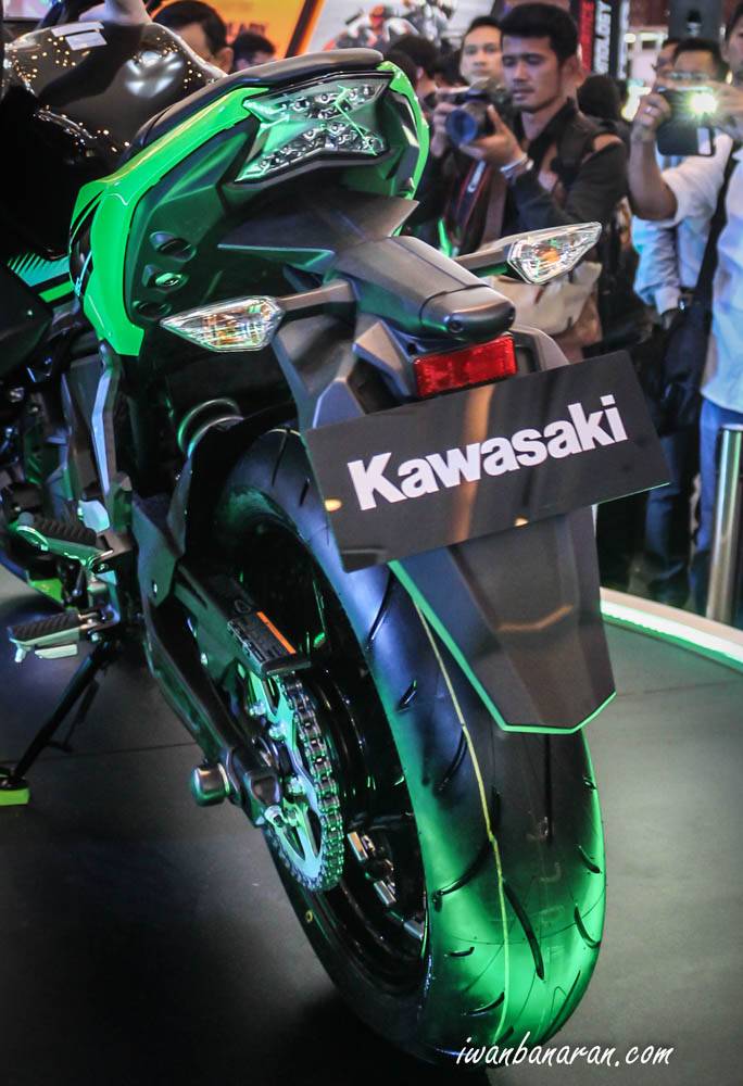 kawasaki-ninja-650-2017-4