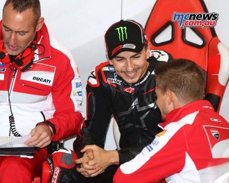 "Lorenzo dan Casey begitu kompak dipaddock Ducati..."