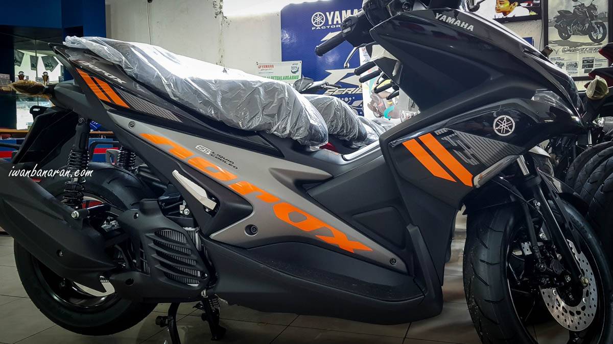 Download Koleksi 100 Gambar Motor Yamaha Aerox Terbaru Terkeren
