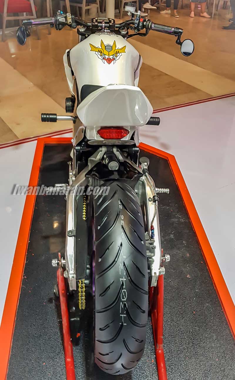 Modifikasi : Honda CB150R ini bikin pangling, garang parah 