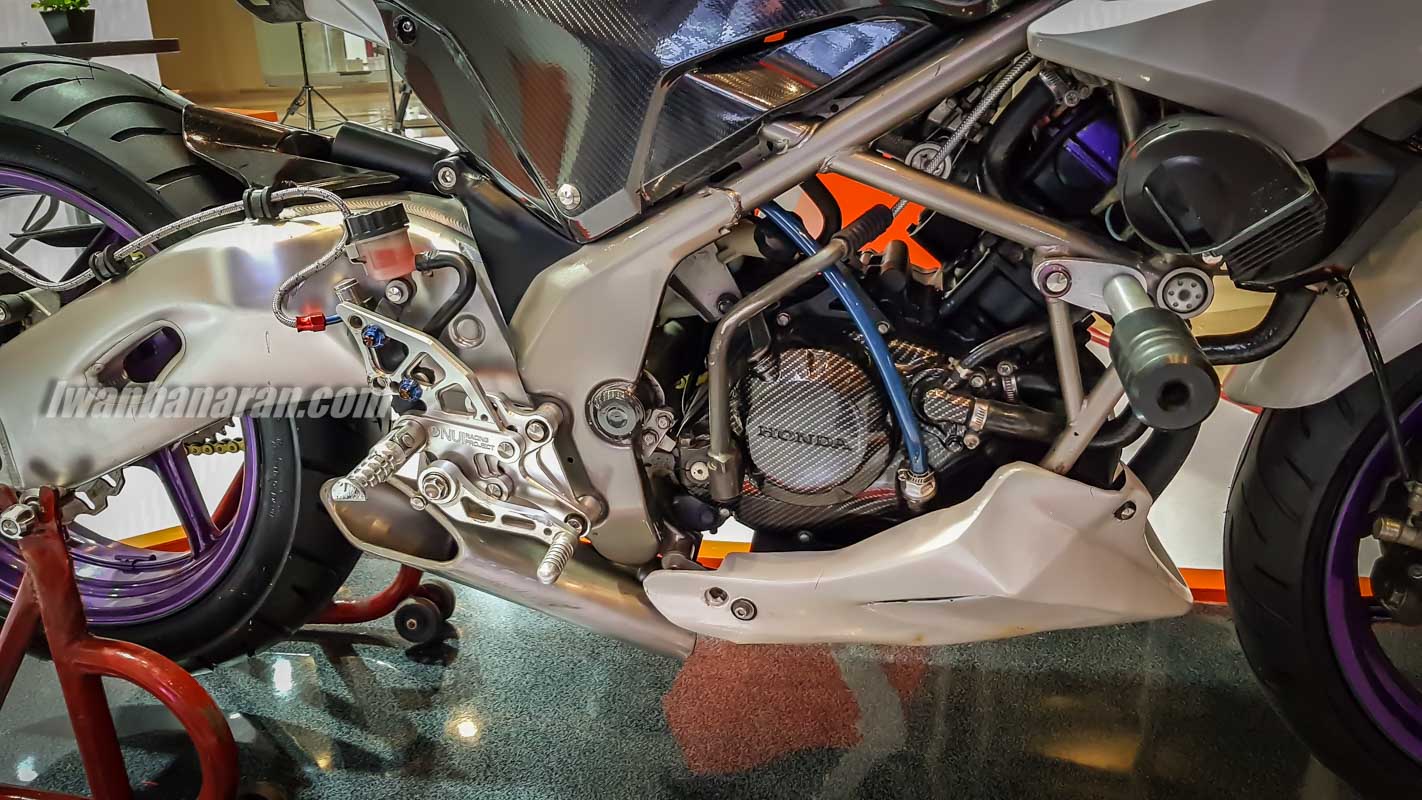  Modifikasi  Honda CB150R  ini bikin pangling garang  parah 